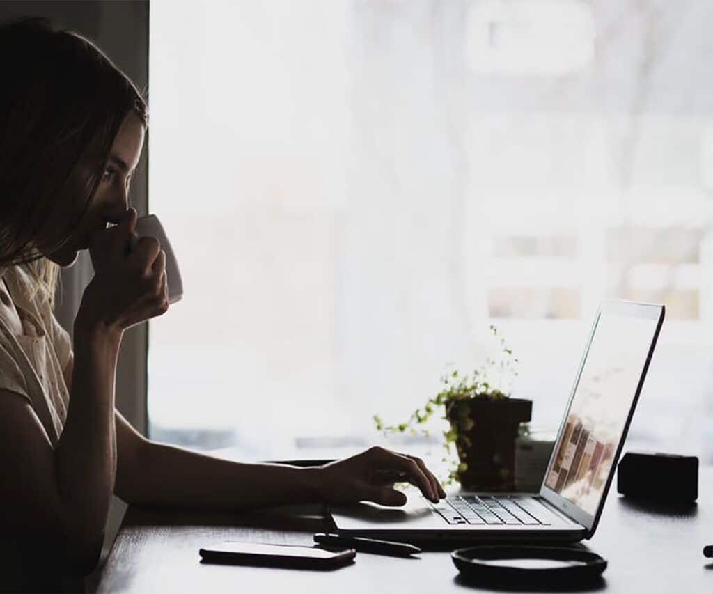 Deducir luz, agua y teléfono como autónomo