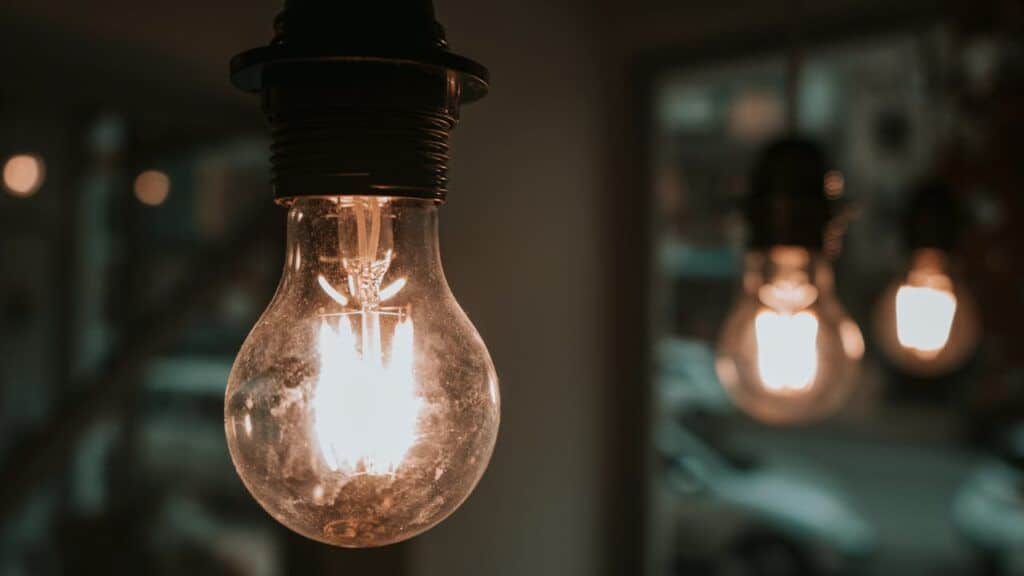 ¿Hasta cuando dura el IVA de la luz al 10% para autónomos?