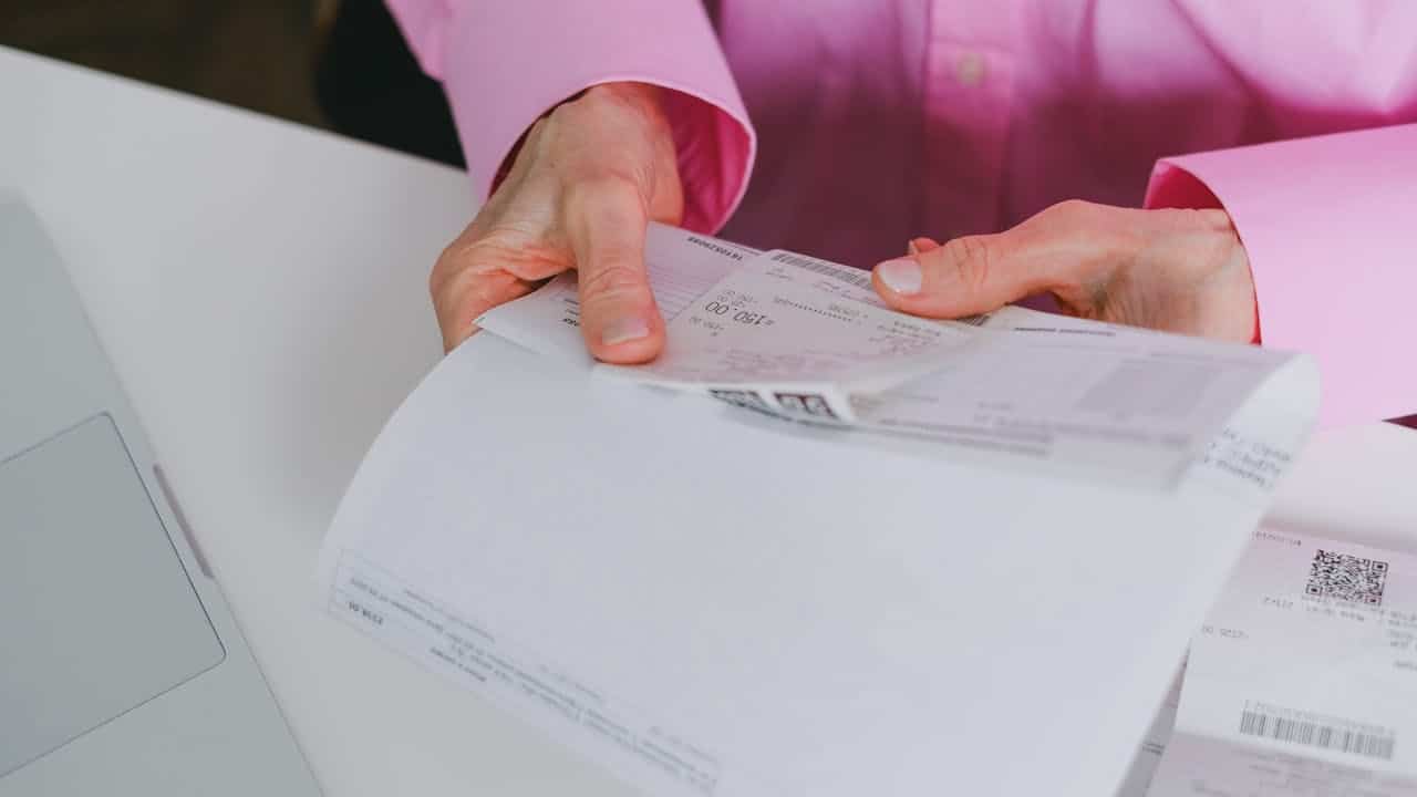 ¿Cómo puedo verificar el NIF-IVA de un cliente?
