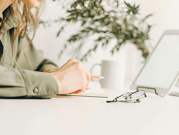 Gestión profesional de alta de autónomos (modelo 036 y 037) con asesoramiento en tarifa plana.