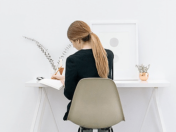 Detalle del Pack Base de asesoría para autónomos que incluye presentación de impuestos trimestrales y anuales.